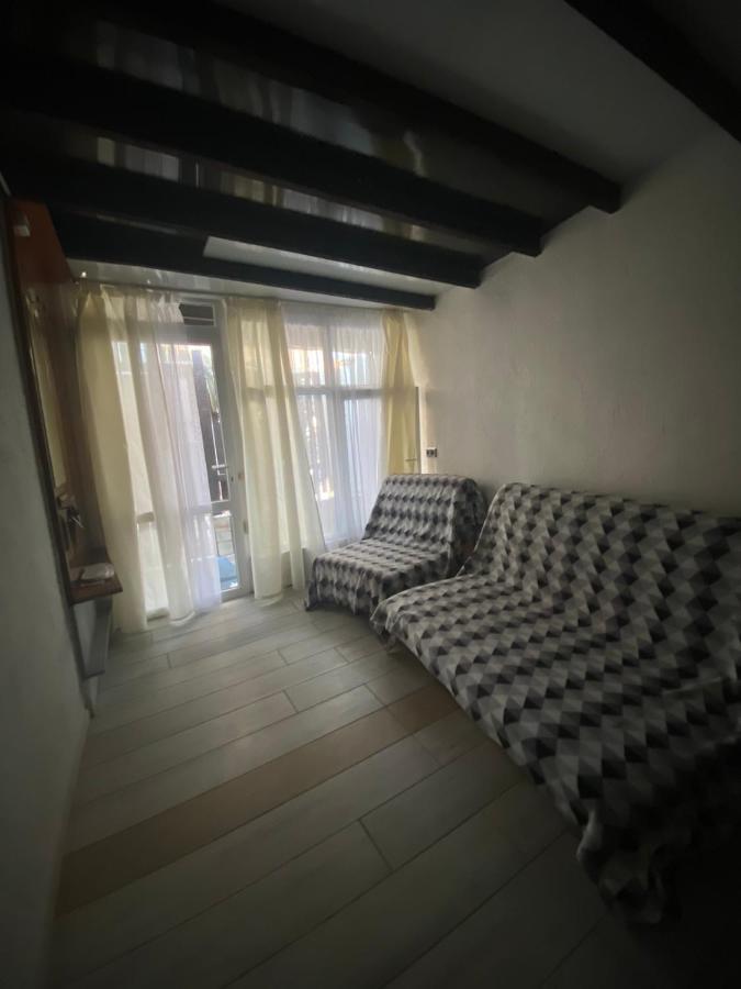 House&House 84 Apartment Petropavlovskaya Borshchagovka Ngoại thất bức ảnh